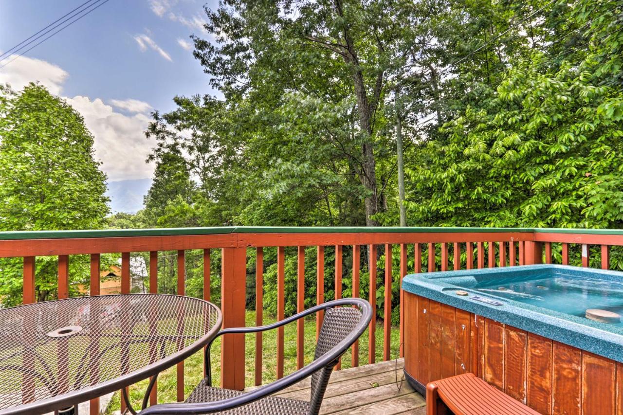 Gatlinburg Chalet Hot Tub, Sauna And Mountain View Exterior foto