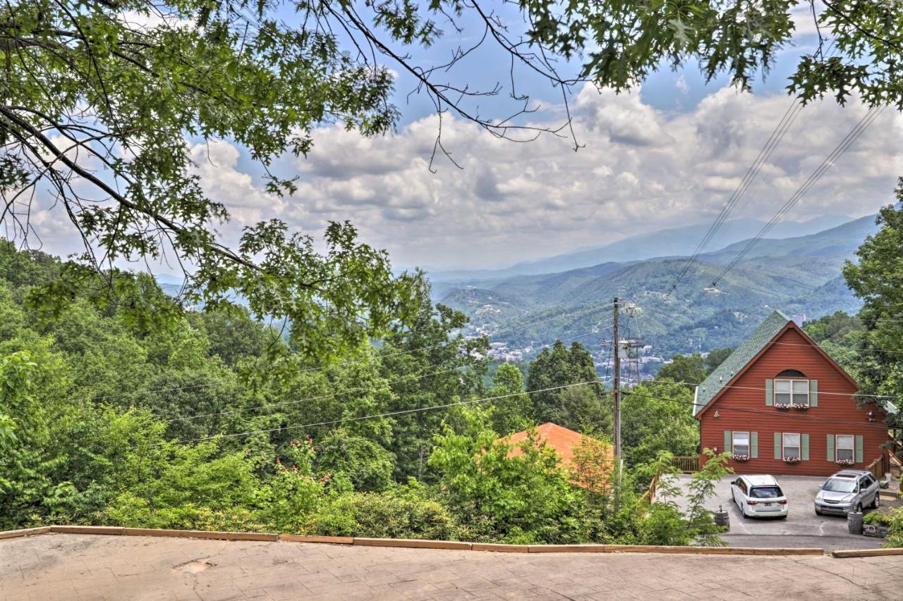 Gatlinburg Chalet Hot Tub, Sauna And Mountain View Exterior foto